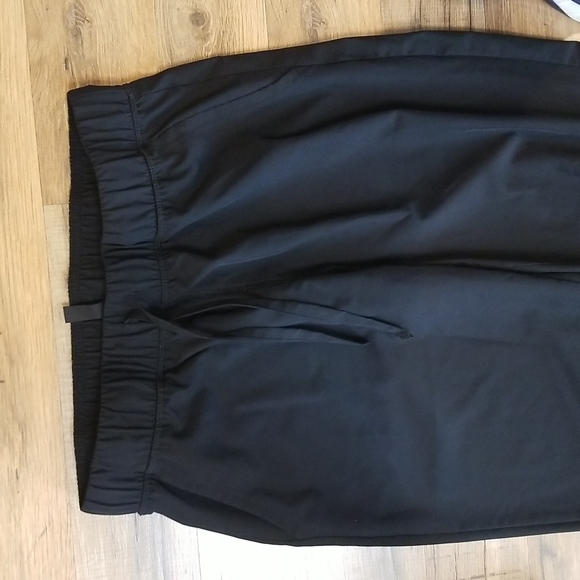 GAIAM BLACK WORKOUT PANTS WITH DRAWSTRING WAIST AND RUCHED HEM - Picture 3 of 14
